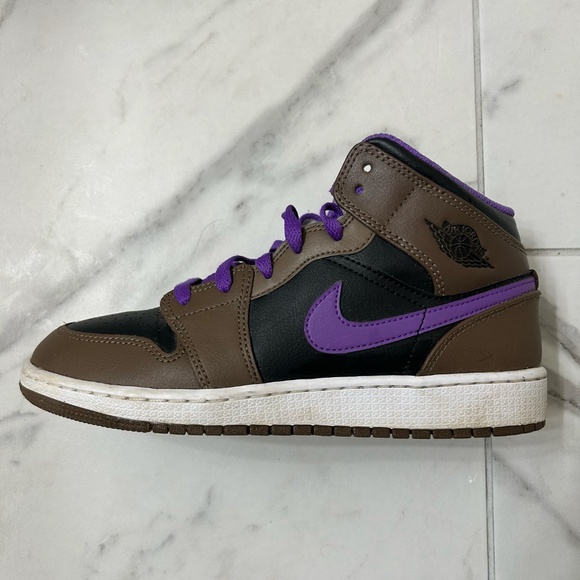 Air Jordan 1 Purple Mocha - Picture 5 of 10